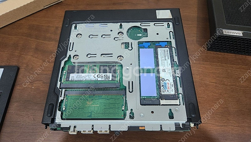 Lenovo ThinkStation P3 Tiny--4