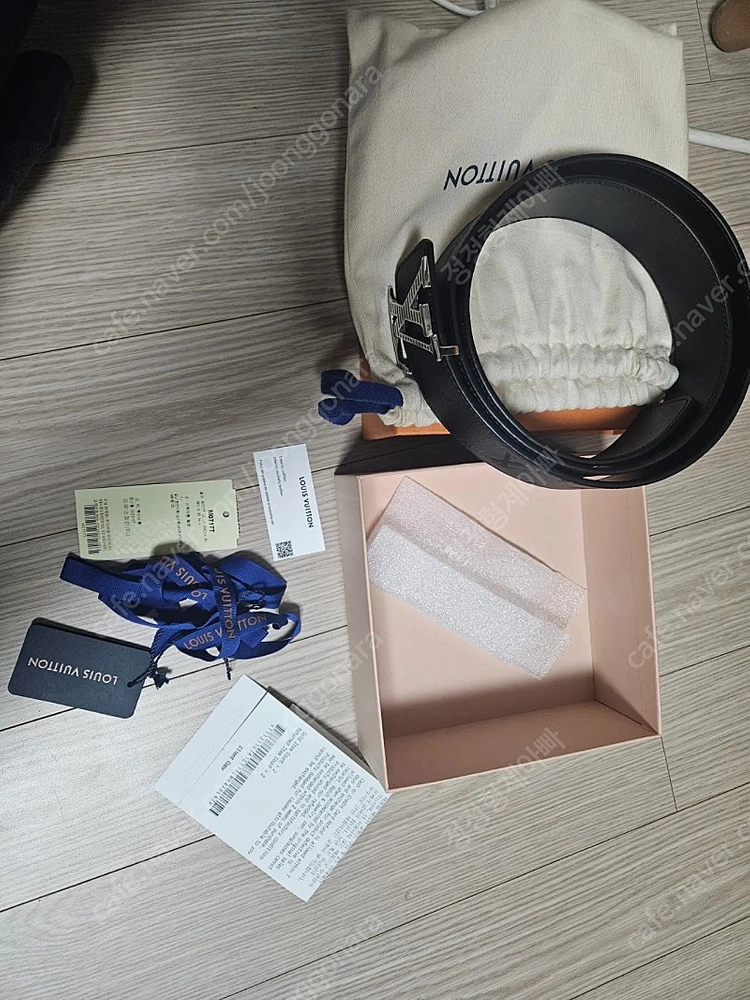 백화점에서 구매한 루이비통 정품 벨트 판매합니다 이미지