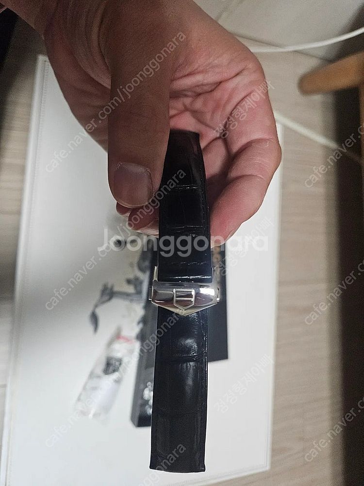 태그호이어 가죽스트랩 및 디버클 판매합니다--1