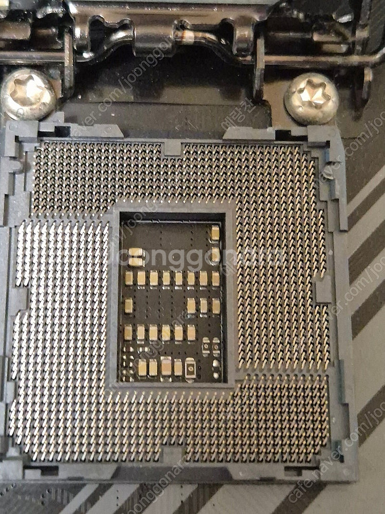 ASUS ROG STRIX MAXIMUS XI APEX...--4
