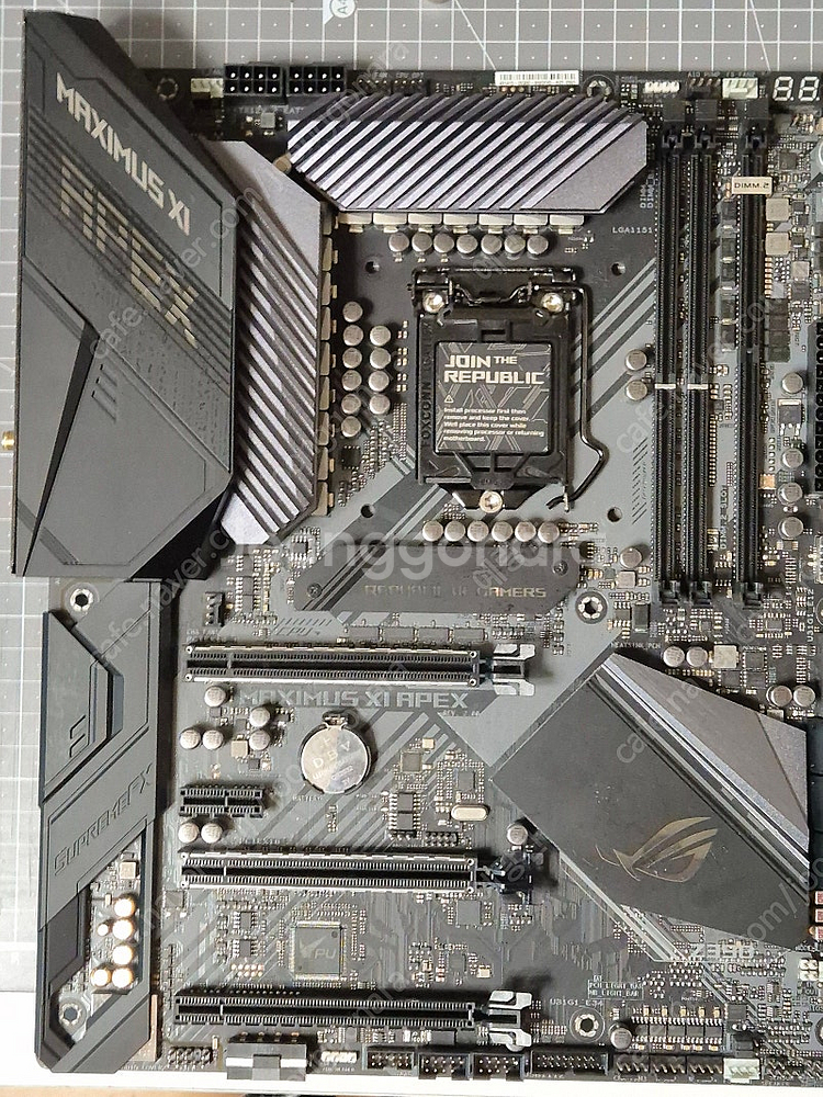 ASUS ROG STRIX MAXIMUS XI APEX...--6