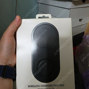 삼성 무선충전 듀오 ep-p5200 거의 새것 25W