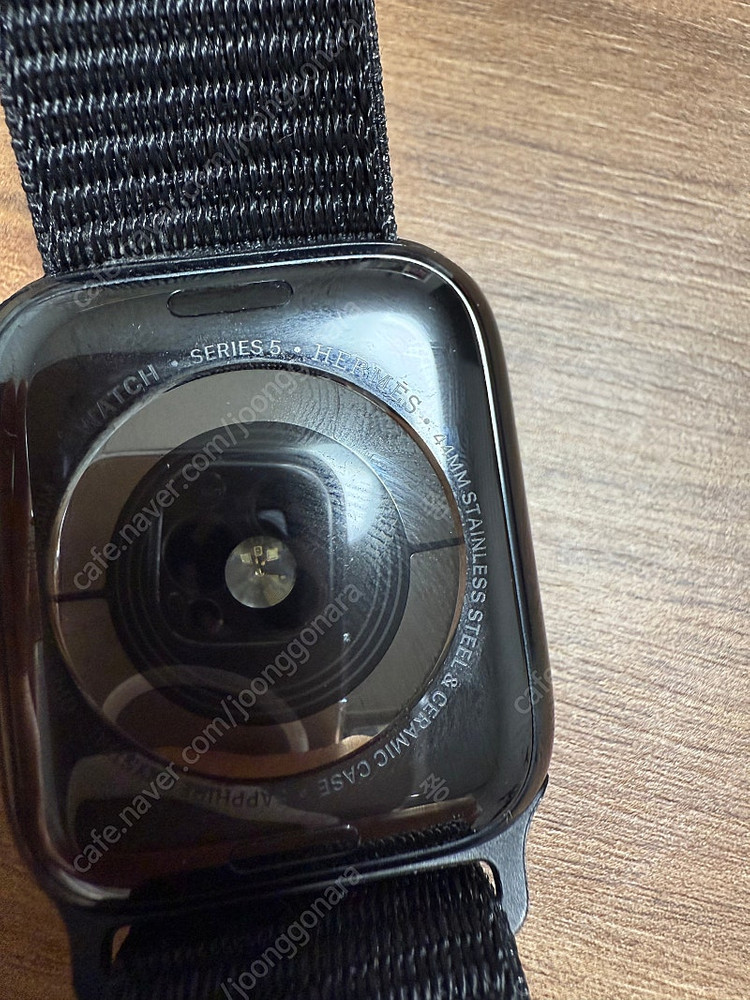 애플워치 5 에르메스 44mm 느와르 판매합니다 (정품 스트랩 포함) 이미지