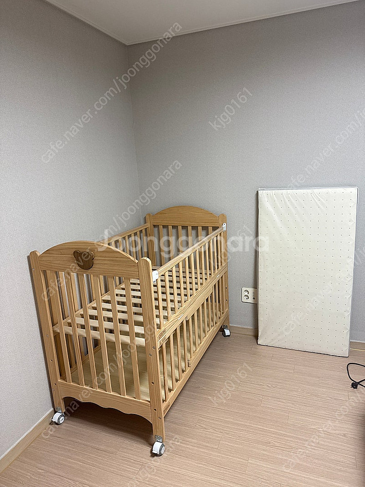 쁘띠라뺑 뉴에코베어 원목 아기침대 (상태A급)--1