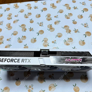 (새제품급) 컬러풀 RTX4070 SUPER WHITE ULTRA OC D6X 12GB 화이트 그래픽카드 4070s