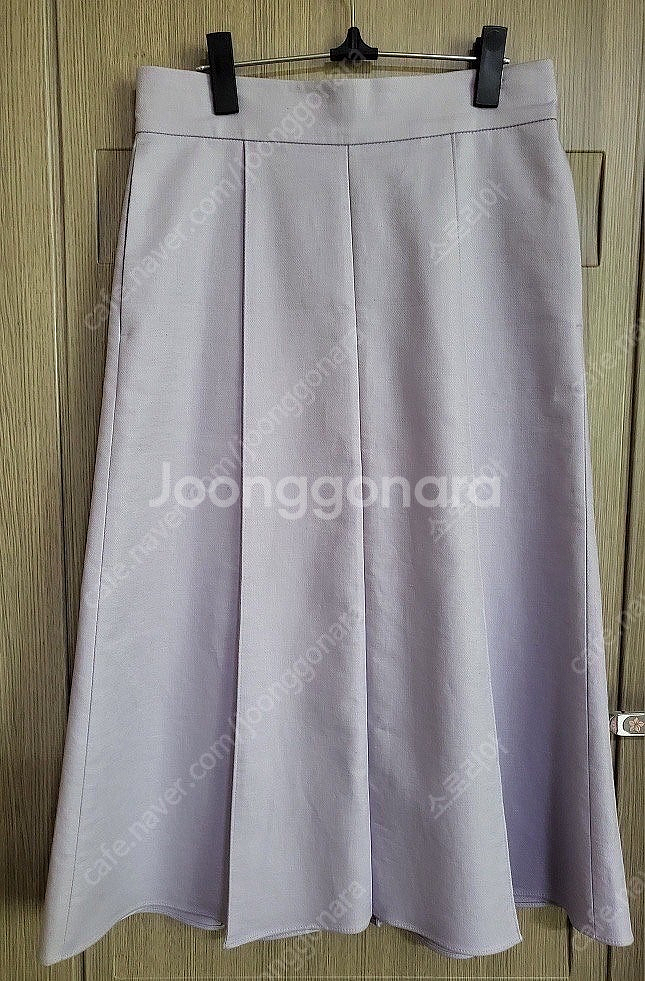 22S 르베이지 블랙라벨 라벤더 컬러 A라인 스커트--2