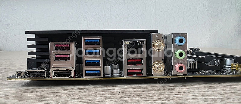 MSI PRO B650M-A WIFI 팝니다--6