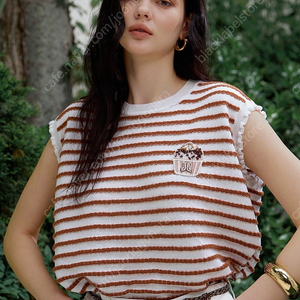 랑방 린넨 블랜드 부클 스트라이프 니트 탑