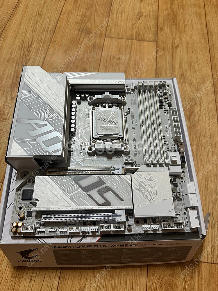 Aorus elite white B850m 판매합니다--0