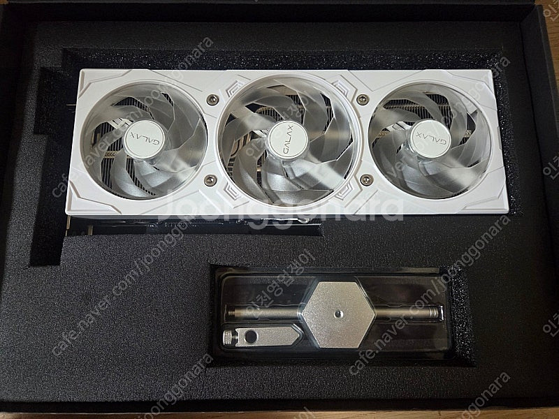 GALAX GeForce RTX 5070 Ti EX G...--0