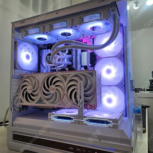급처 9800x3d rtx5070ti 화이트 본체