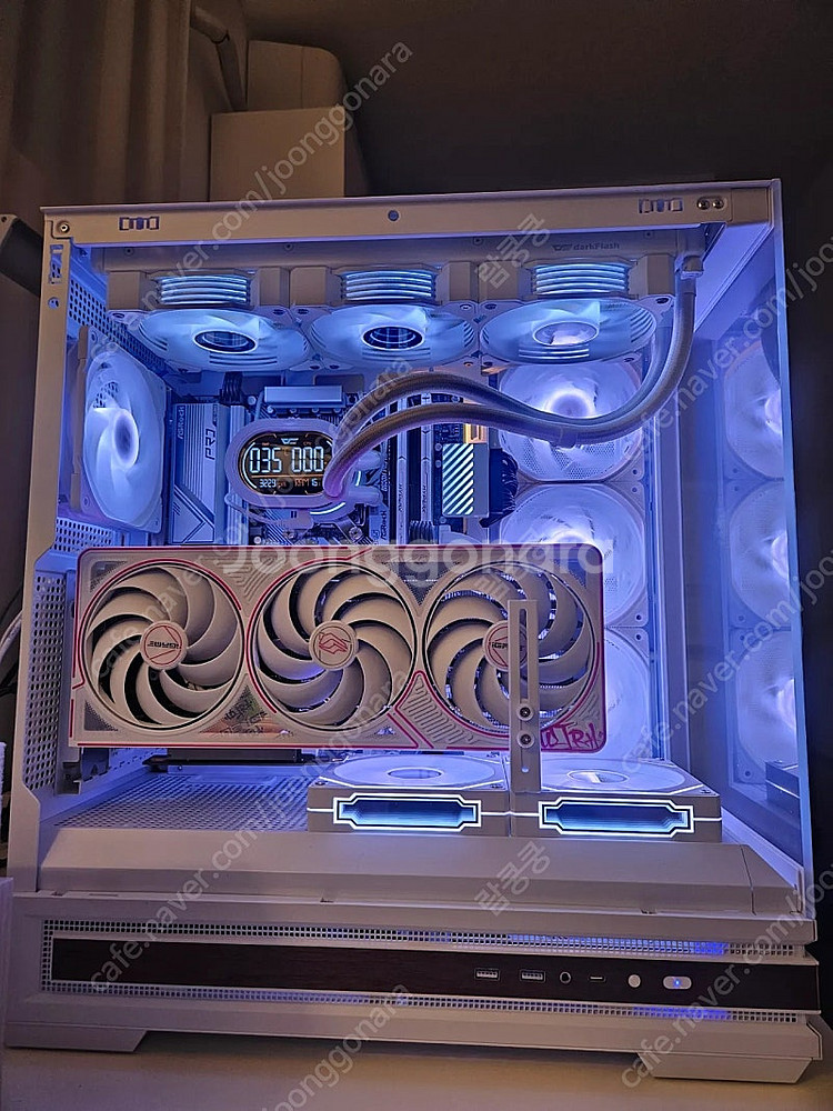 급처 9800x3d rtx5070ti 화이트 본체--3