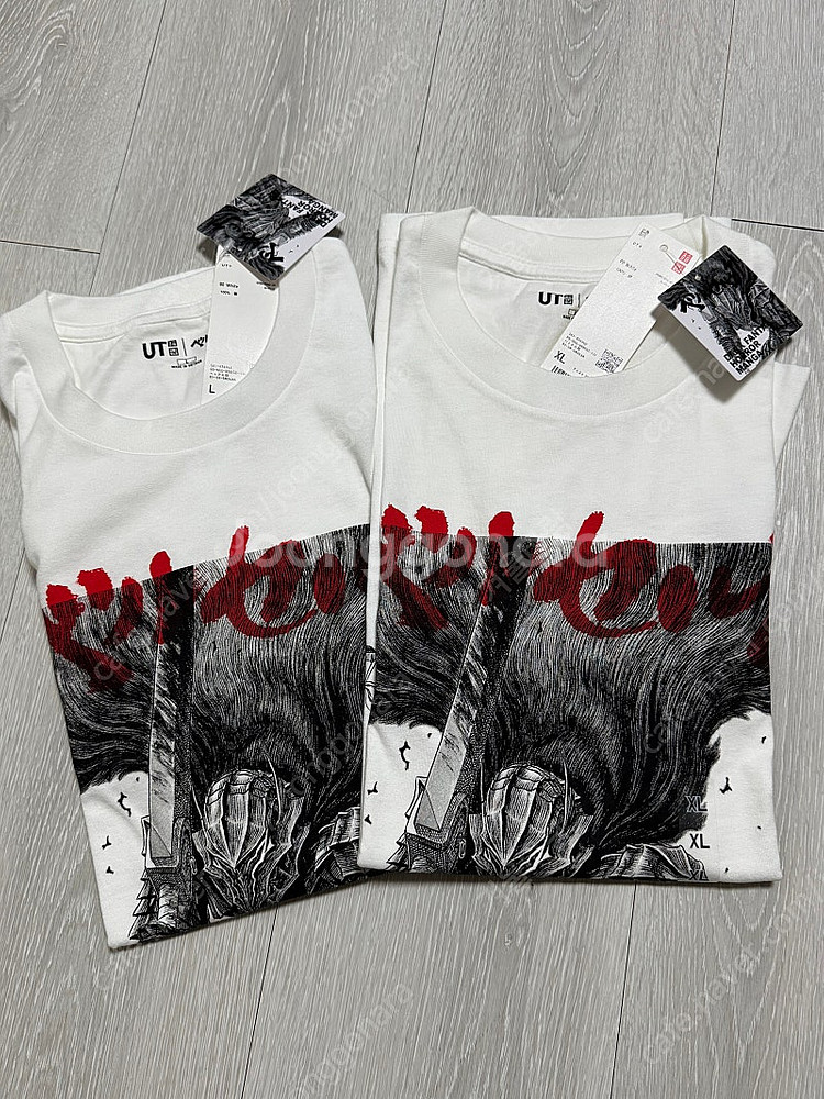 [판매] 유니클로 베르세르크 그래픽 티셔츠 L,XL--0