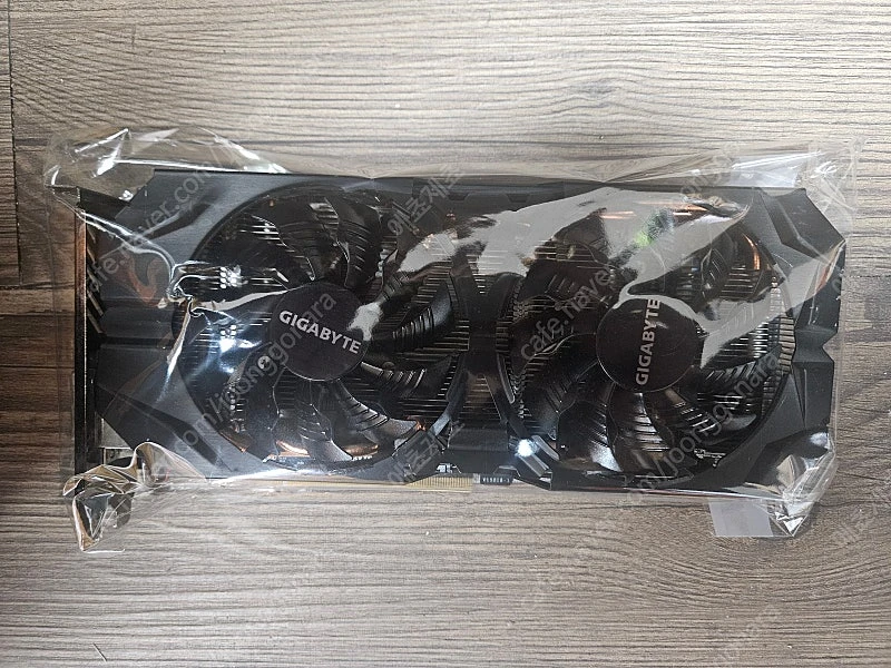 그래픽카드 R7,R9 남는거 몇 장 올려봅니다. 이미지