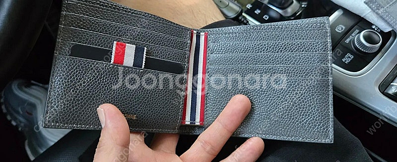 톰브라운 반지갑 판매합니다.(새거)--2