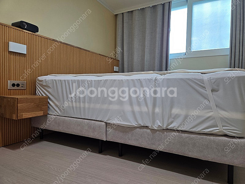 룸에이 원목 라지킹 침대 프레임--3