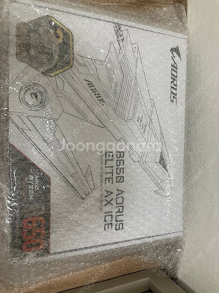 기가바이트 b650 어로스엘리트 ax ice 팝니다.--0