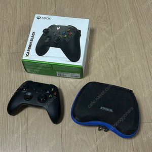 Xbox 4세대 컨트롤러 + 파우치 팝니다