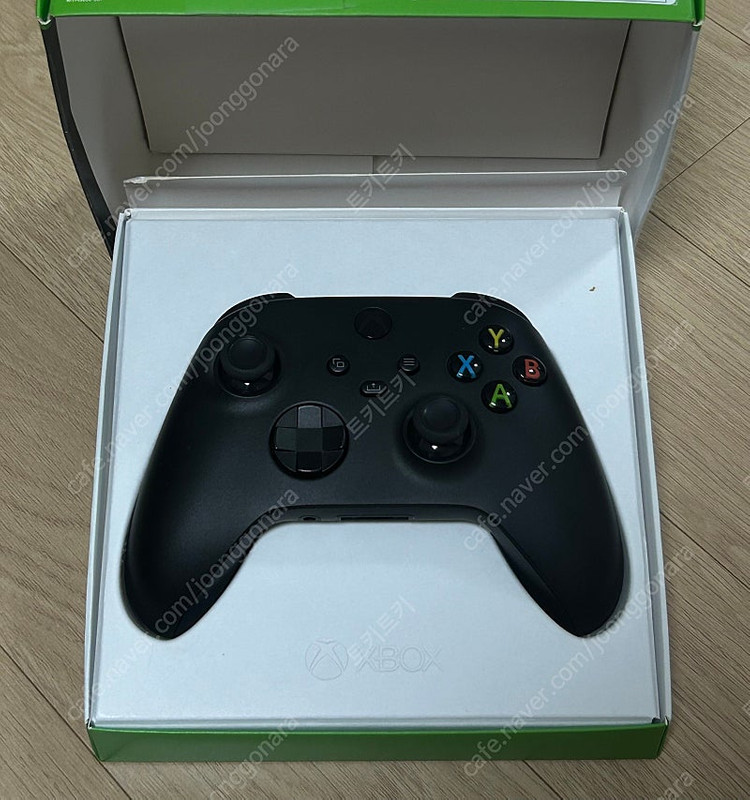 Xbox 4세대 컨트롤러 + 파우치 팝니다--2