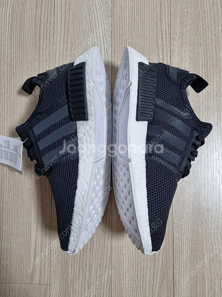 아디다스 nmd r1 모노크롬 검흰 245사이즈--3