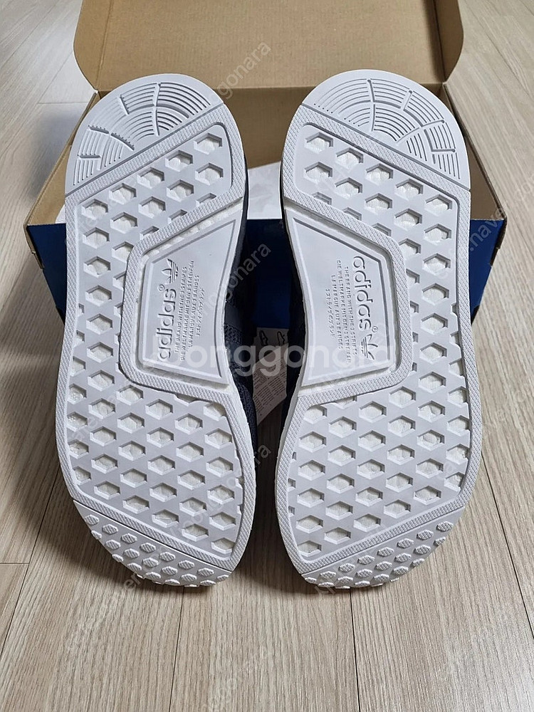 아디다스 nmd r1 모노크롬 검흰 245사이즈--6