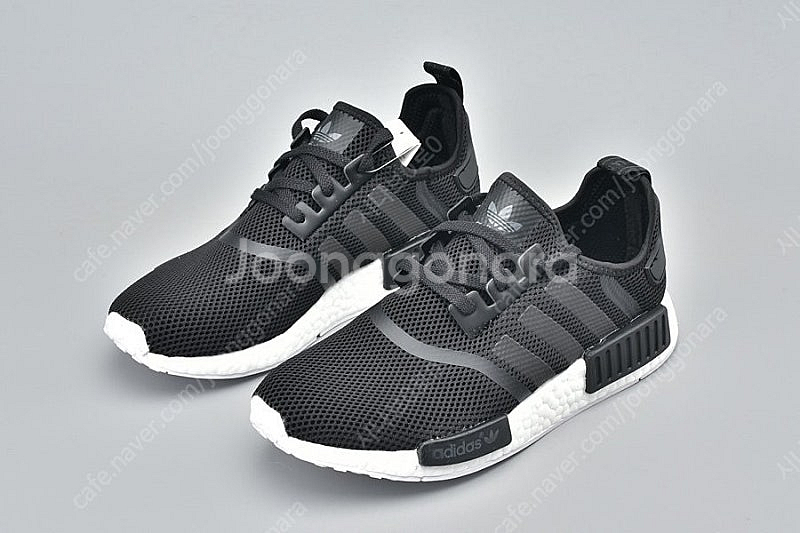 아디다스 nmd r1 모노크롬 검흰 245사이즈--0