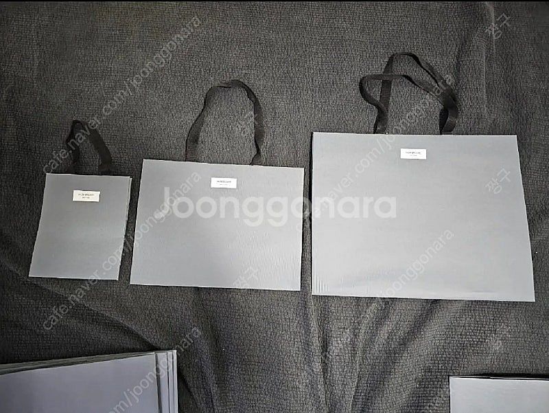톰브라운 쇼핑백 포장박스 판매합니다.--0