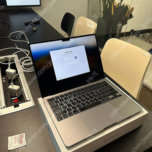 맥북에어 13인치 m2 스그 8GB RAM / 256GB SSD