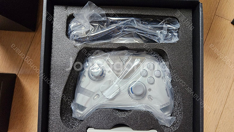 조이트론 플라이디지 아펙스5 무선 게임패드--0