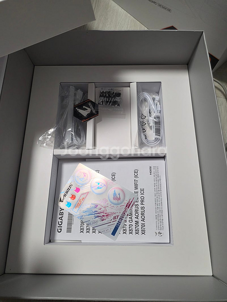 기가바이트 X870 AORUS Stealth ICE AMD AM5 보드 판매합니다.--3