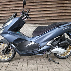 혼다 pcx150abs 2020년식 판매합니다.