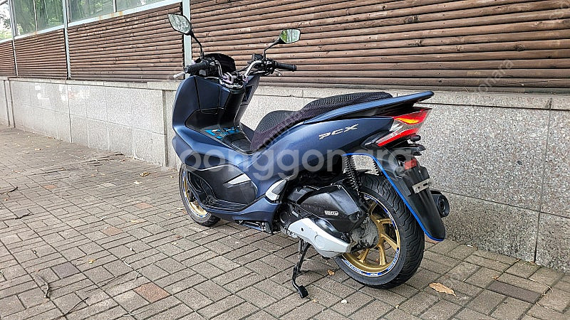 혼다 pcx150abs 2020년식 판매합니다.--3