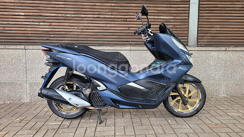 혼다 pcx150abs 2020년식 판매합니다.--5
