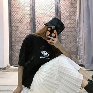 발렌시아가 언느 반팔티 남여공용