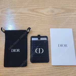 디올 카드홀더 새상품
