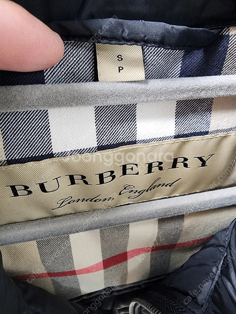 BURBERRY 버버리 경량 패딩 조끼--2
