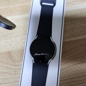 갤럭시 워치5 40mm(충전기 + 스트랩2개 추가)