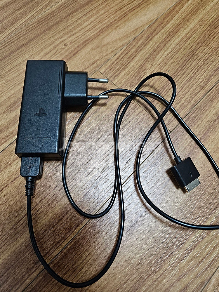 PSP-GO 본체 및 주변기기 각개처분--6