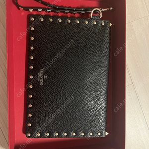 발렌티노 락스타드 클러치백 (풀박스)