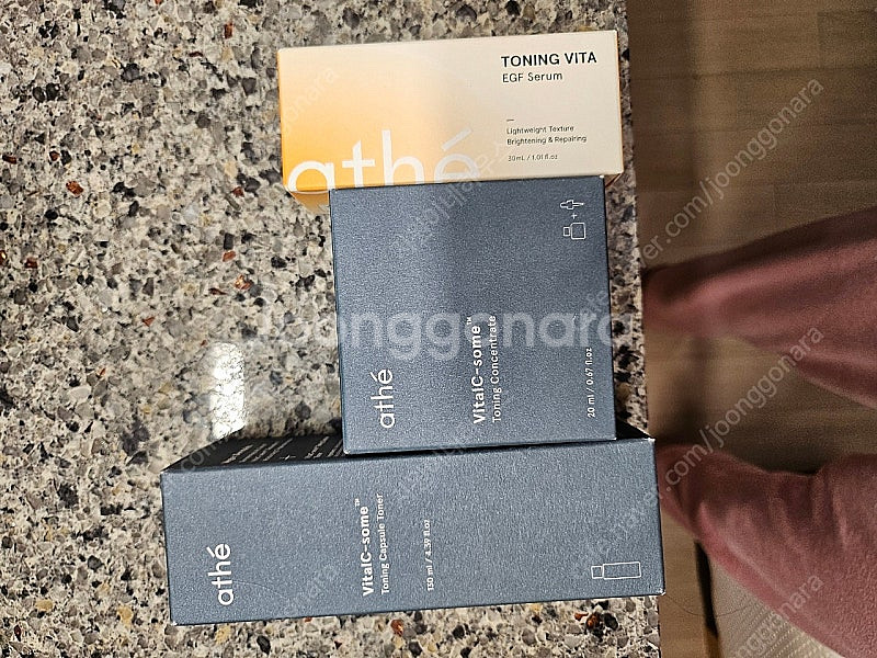 아떼 토너. 비타민 c.흔적세럼 일괄 4만5000원--0