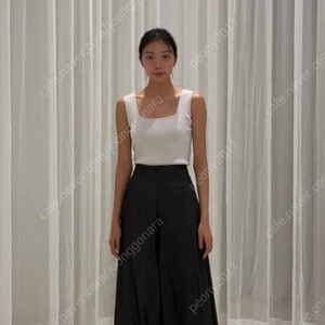 R2W Uriel sleeveless KN (택달린 새상품)