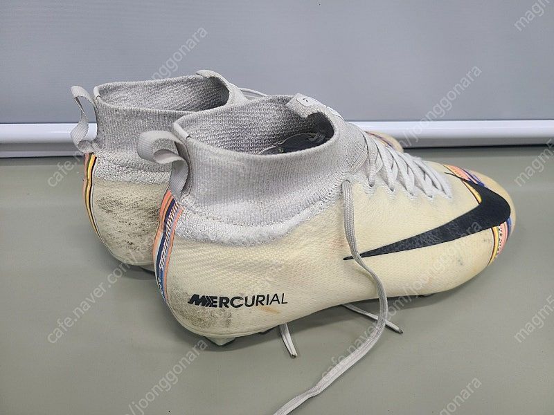 나이키 주니어 머큐리얼 슈퍼플라이6 엘리트 FG 240mm 축구화 팝니다--1