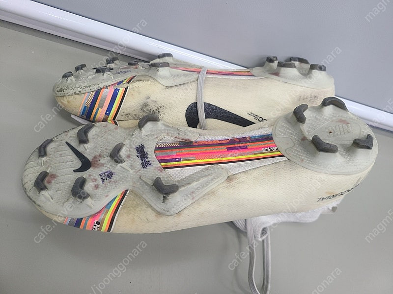 나이키 주니어 머큐리얼 슈퍼플라이6 엘리트 FG 240mm 축구화 팝니다--3