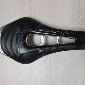 상태상급) 시마노 스텔스 LTD(한정판) 142mm 안장 팝니다 (택포7만)