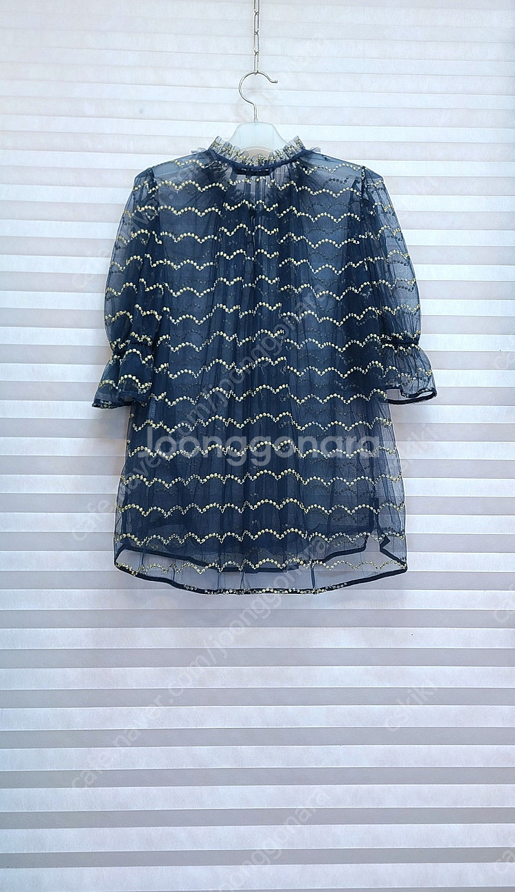 레니본> 러플 메쉬 블라우스(399천원)--4