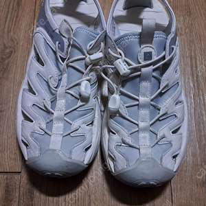 험토 하이킹 샌들 240 4만원