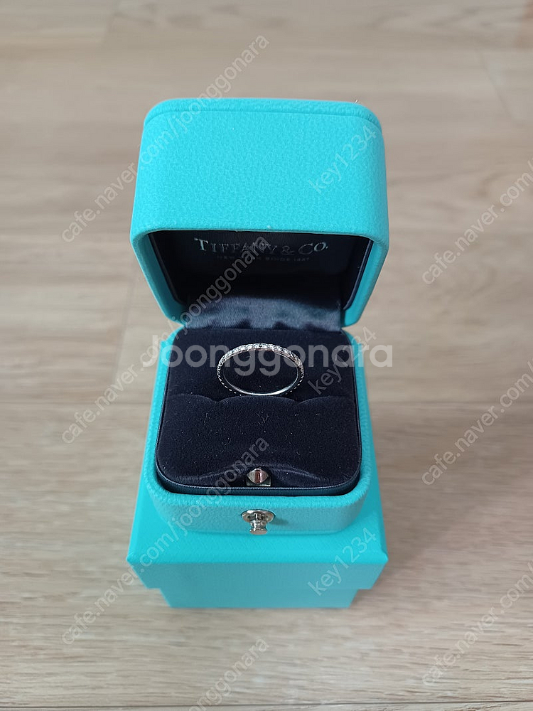 매장가 455만)티파니 메트로 풀다이아 이터니티 플래티늄 가드링 반지.링--0