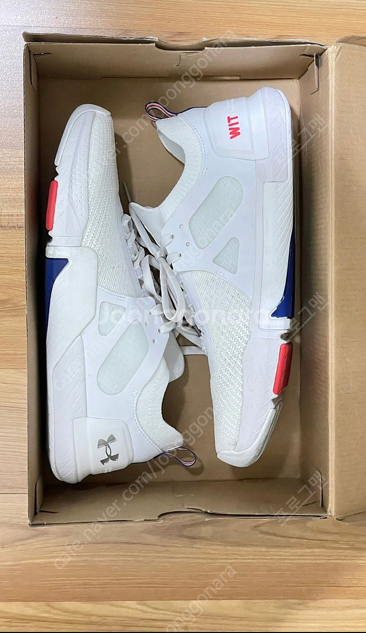 언더아머 UA TriBase Reign 4 P 99 White 남자 275--3