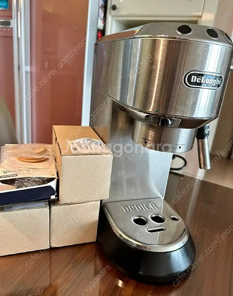 드롱기 데디카 에스프레소 커피머신 EC685 풀셋 판매...--2