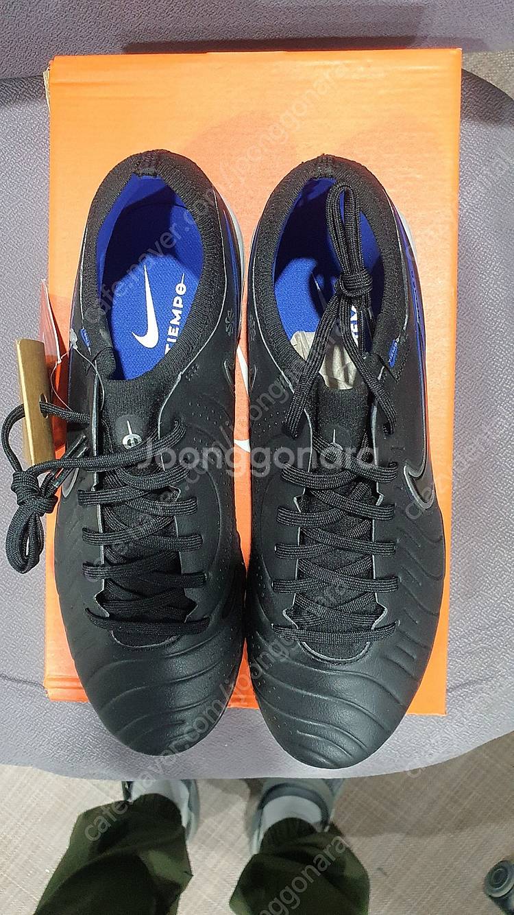 나이키 티엠포 레전드 10 프로 TF 판매합니다.--0